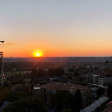 Sandton Skye Suites Johannesburg Exteriör bild